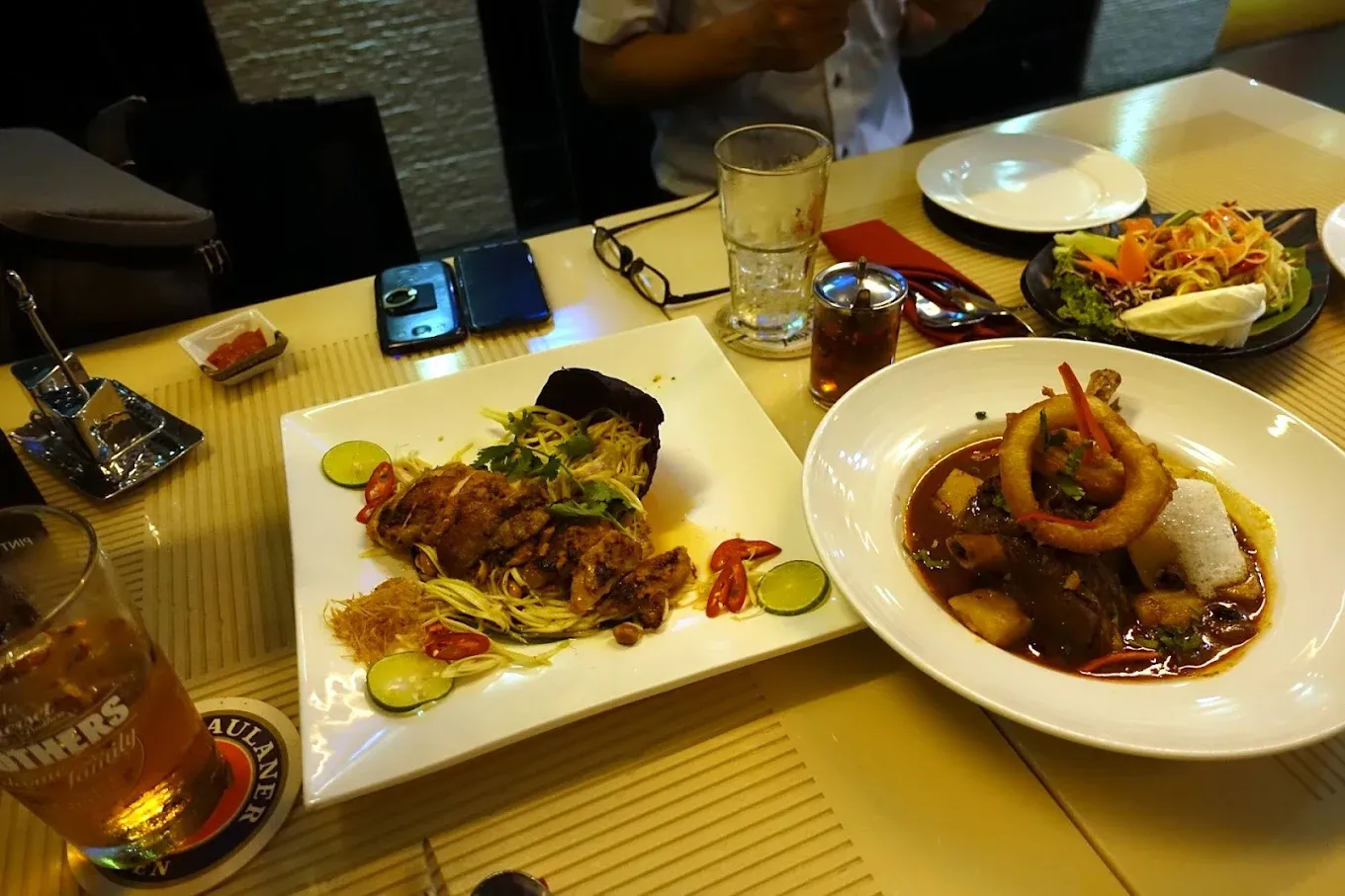 Thai-inspired dining experience at Indulge Bangkok with modern dishes and drinks
