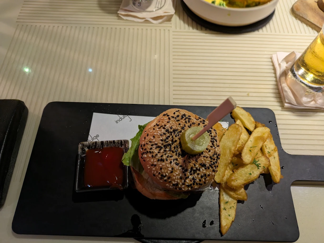 Let everyone choose their own main dish at a Bangkok group dining restaurant.